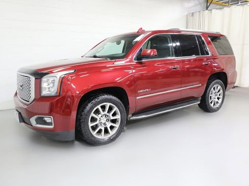 Used 2016 GMC Yukon Denali w/ Open Road Package AWD/4WD image 18