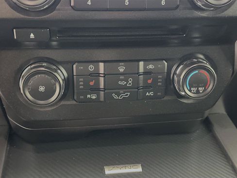 Used 2018 Ford F150 XLT w/ Equipment Group 302A Luxury AWD/4WD image 9