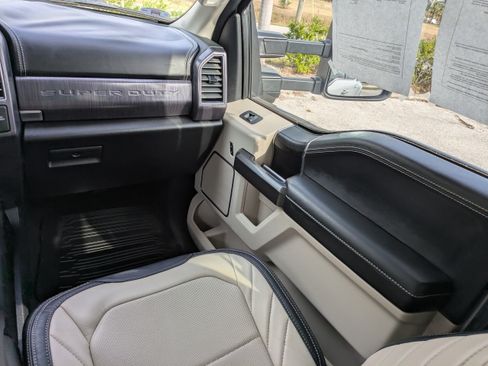 Used 2021 Ford F450 Limited w/ FX4 Off-Road Package AWD/4WD image 22