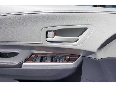 Certified 2021 Toyota Sienna LE FWD image 12