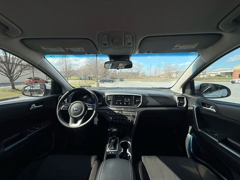 Used 2022 Kia Sportage LX image 14