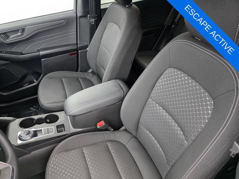 Used 2026 Ford Escape Active w/ Tech Pack #1 FWD image 11