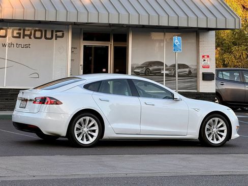 Used 2016 Tesla Model S 75 RWD image 8