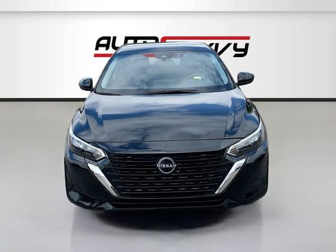 Used 2024 Nissan Sentra SV image 2