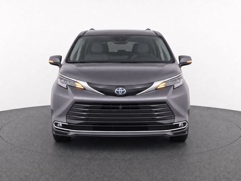 Used 2021 Toyota Sienna Platinum AWD/4WD image 24
