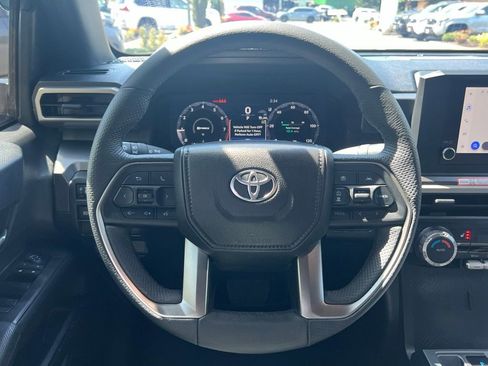 Certified 2025 Toyota Tacoma TRD Off-Road AWD/4WD image 23