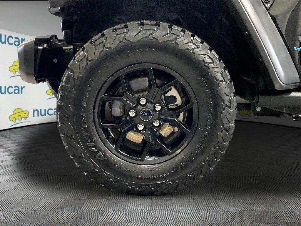 Used 2024 Jeep Wrangler Unlimited AWD/4WD image 7