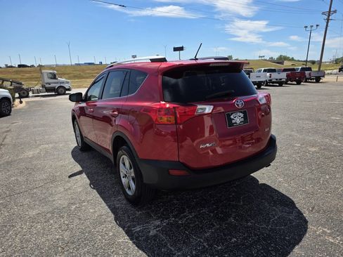 Used 2015 Toyota RAV4 XLE FWD image 5