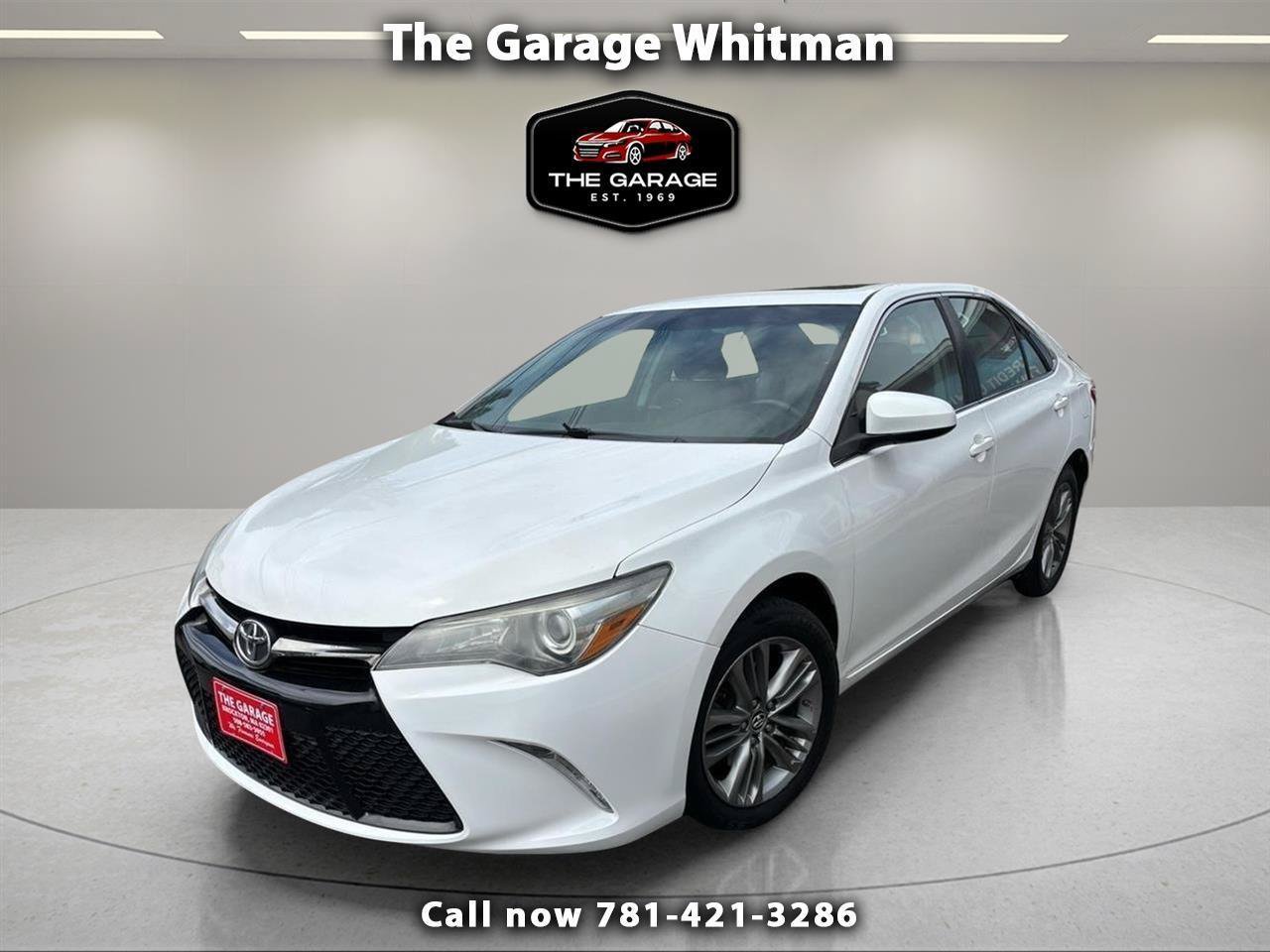 Used 2016 Toyota Camry SE w/ Moonroof Package FWD image 1