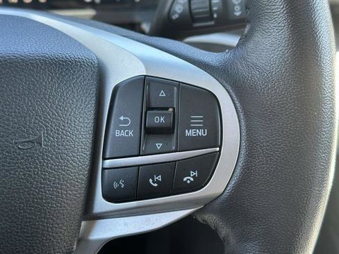 Used 2022 Ford Explorer XLT w/ Equipment Group 202A image 18