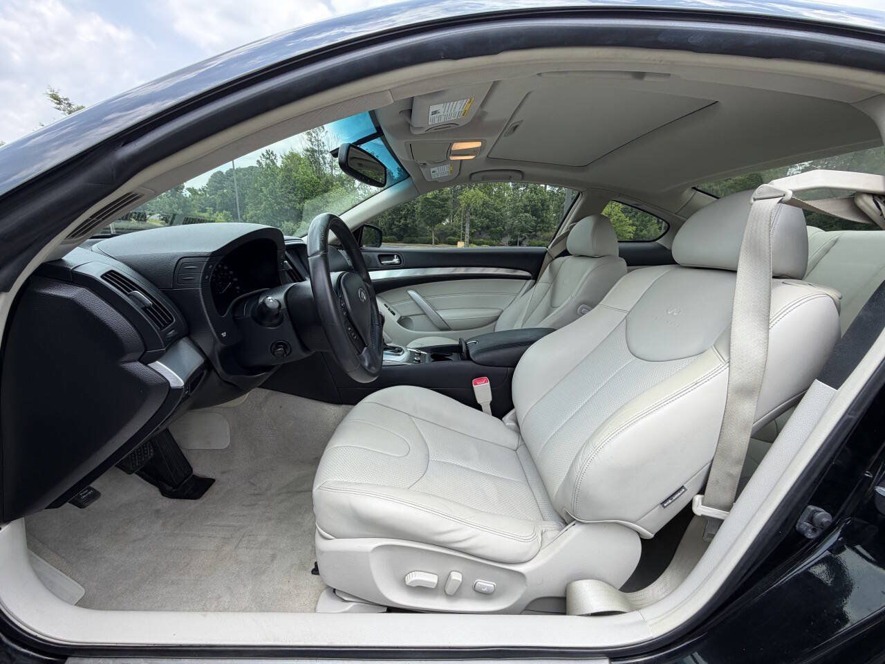 Used 2014 INFINITI Q60 Journey w/ Premium Package RWD image 10