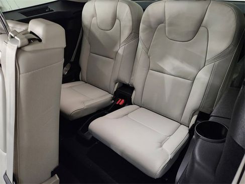 New 2026 Volvo XC90 B6 Ultra image 32
