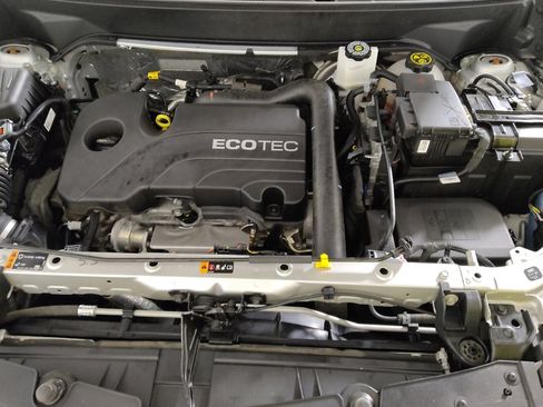 Used 2022 Chevrolet Equinox LS AWD/4WD image 30