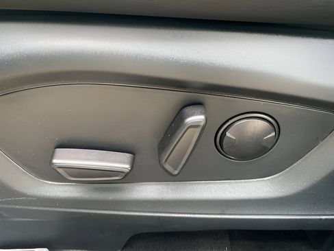 Certified 2023 Ford Explorer XLT w/ Equipment Group 202A image 10