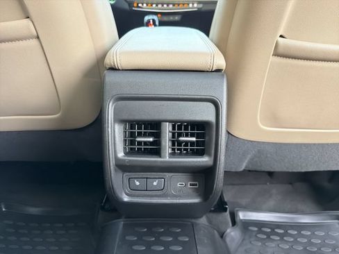 Used 2024 Cadillac XT4 Premium Luxury w/ Active Safety Package AWD/4WD image 21