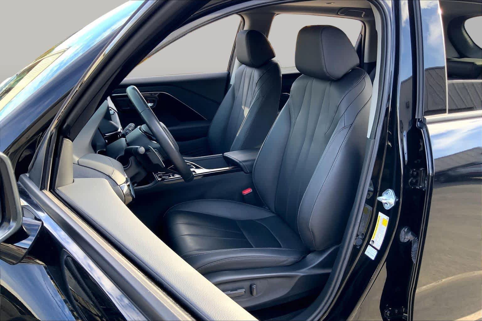Used 2025 Acura ADX FWD image 8