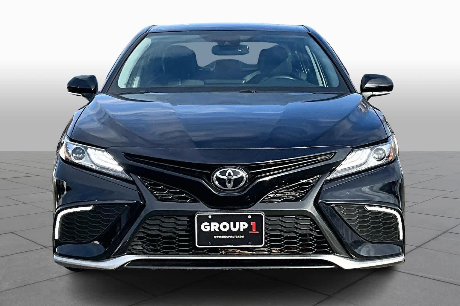 Used 2022 Toyota Camry XSE FWD image 4