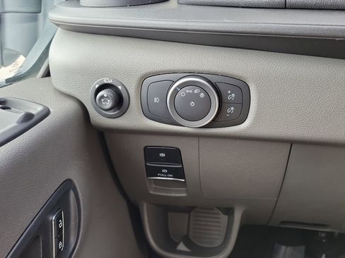 Used 2023 Ford Transit 350 XLT image 23