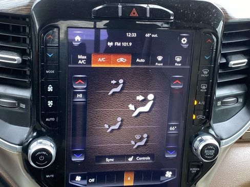 Used 2020 RAM 1500 Laramie image 41