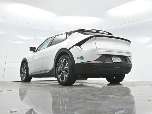 Used 2024 Kia EV6 Light RWD image 56