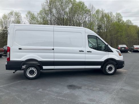 New 2026 Ford Transit 250 148 Medium Roof RWD image 4