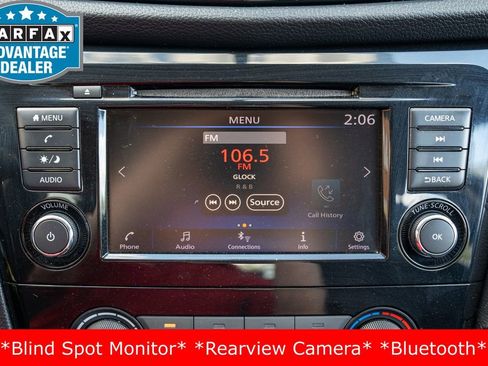 Used 2018 Nissan Rogue S image 26