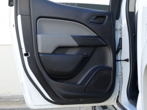 Used 2018 Chevrolet Colorado W/T w/ WT Convenience Package image 37