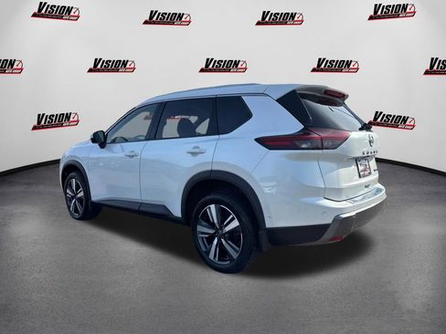 Used 2024 Nissan Rogue SL AWD/4WD image 7
