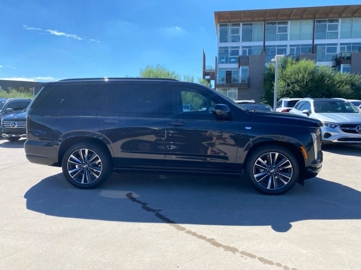 Used 2025 Cadillac Escalade Sport w/ Touring Package AWD/4WD image 6