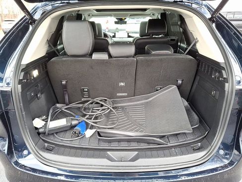 Used 2024 MAZDA CX-90 Plug-In Hybrid w/ Premium Pkg image 30