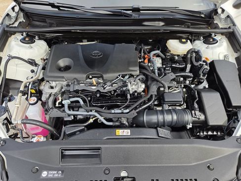 Used 2025 Toyota Camry SE FWD image 30