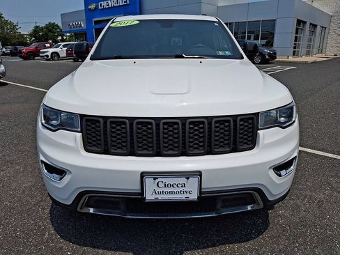 Used 2017 Jeep Grand Cherokee Limited AWD/4WD image 10