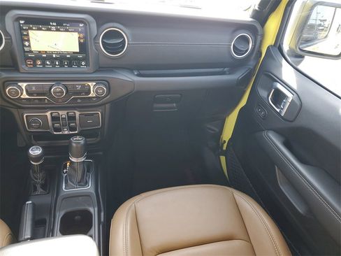Used 2022 Jeep Wrangler Unlimited Sahara image 28