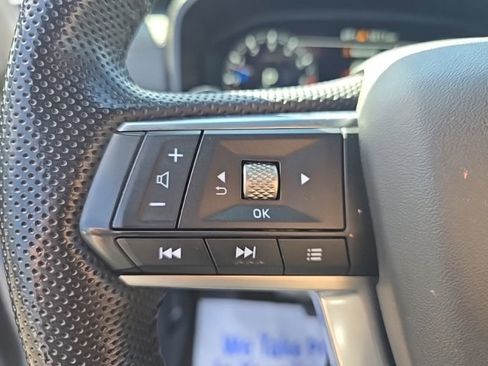 Used 2023 Mitsubishi Outlander SE AWD/4WD image 12