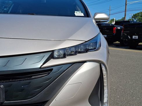 Used 2022 Toyota Prius Prime XLE FWD image 10