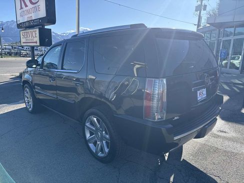 Used 2013 Cadillac Escalade Premium image 8