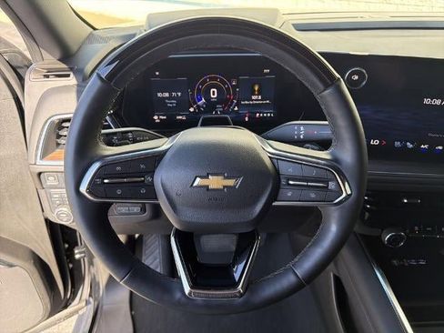 Used 2025 Chevrolet Tahoe High Country AWD/4WD image 26