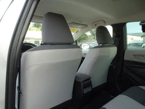 Used 2025 Toyota Corolla LE image 22