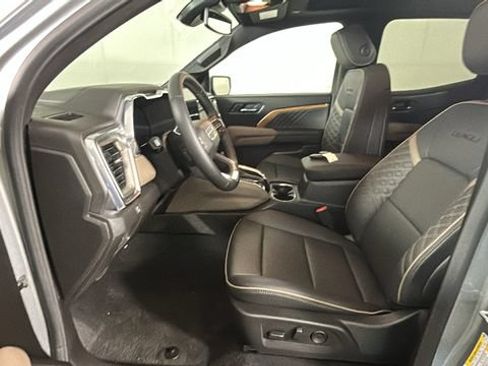 Used 2026 GMC Canyon Denali AWD/4WD image 11