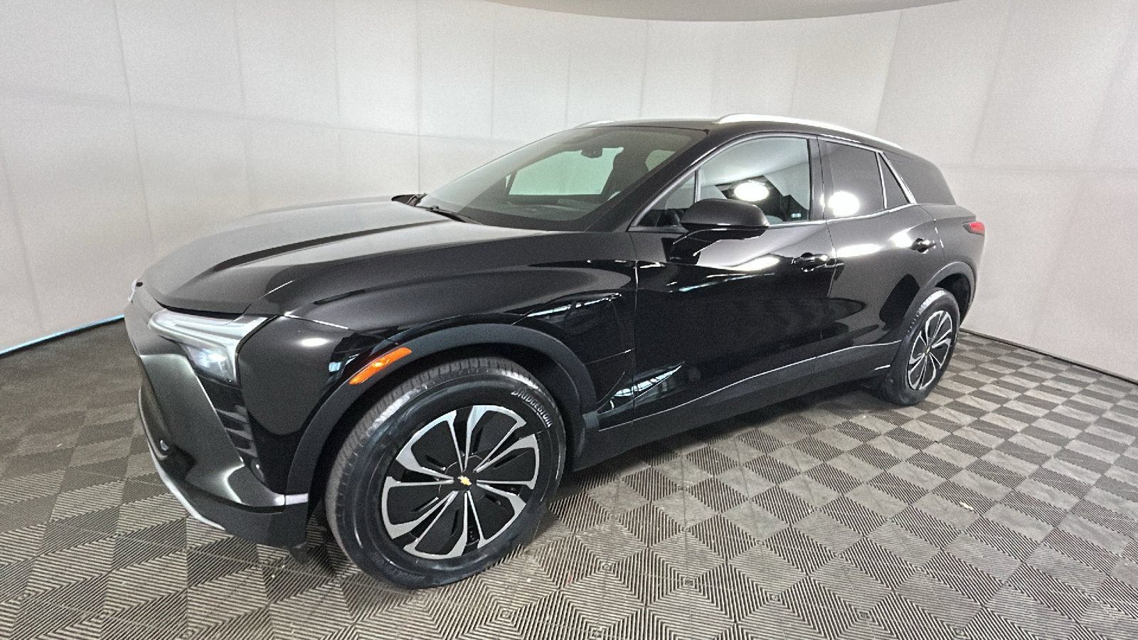 Used 2024 Chevrolet Blazer EV LT AWD/4WD image 8