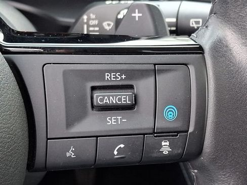 Used 2023 Nissan Rogue Platinum AWD/4WD image 23