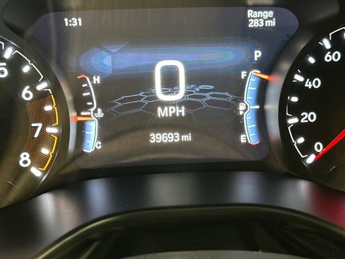 Used 2025 Jeep Compass Trailhawk AWD/4WD image 27