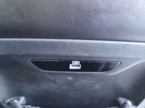 Certified 2019 Chrysler Pacifica Limited image 14