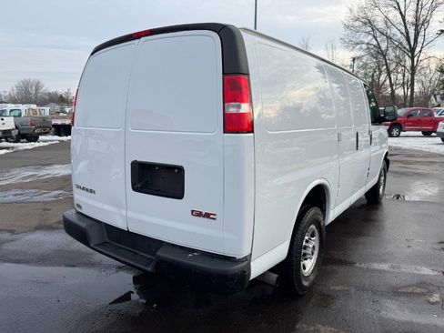 Used 2019 GMC Savana 2500 image 5