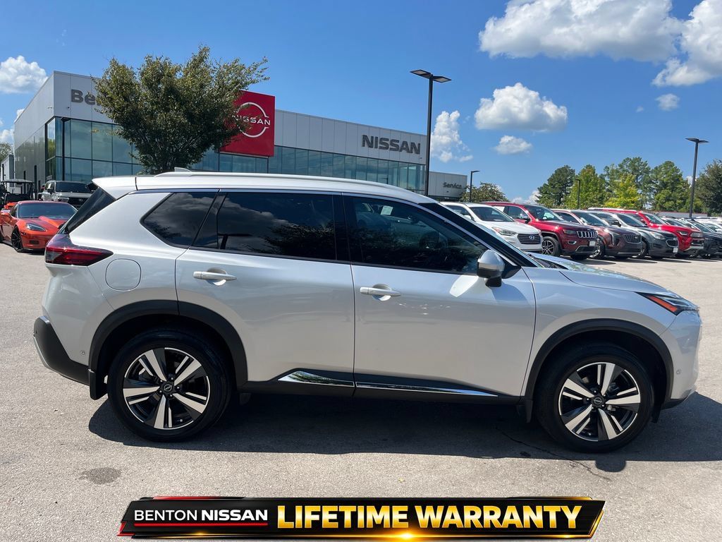 Used 2023 Nissan Rogue Platinum w/ Platinum Premium Package FWD image 10