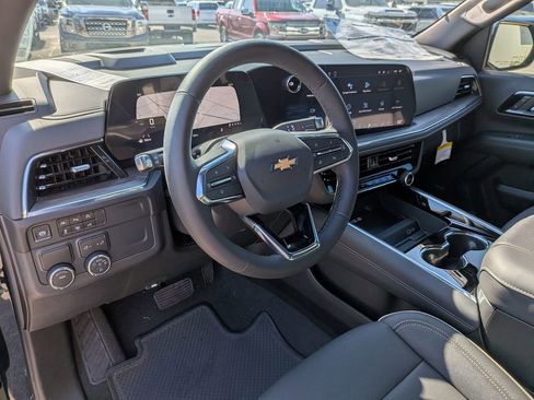 New 2026 Chevrolet Suburban Premier image 14