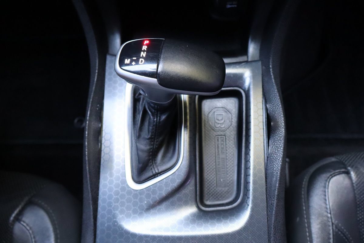 Used 2015 Dodge Charger SXT w/ AWD Plus Group image 34