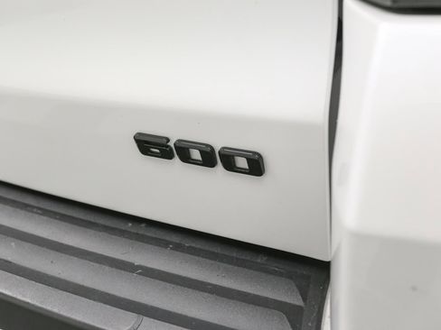 Used 2017 Cadillac Escalade Luxury image 13