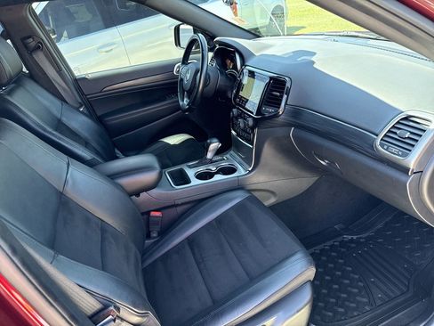 Used 2021 Jeep Grand Cherokee Laredo X image 29