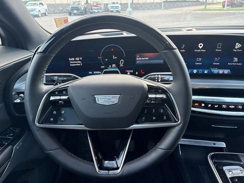 Certified 2024 Cadillac Lyriq Sport AWD/4WD image 10